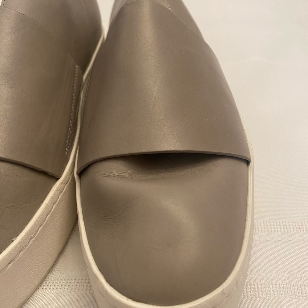 ❤️VINCE SLIP ON PLATFORMS❤️ - Picture 4 of 14